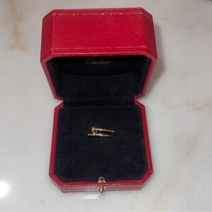 Cartier Just En Clue